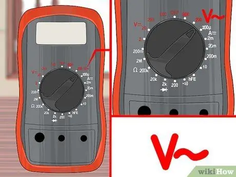 Izmantojiet voltmetru 1. solis