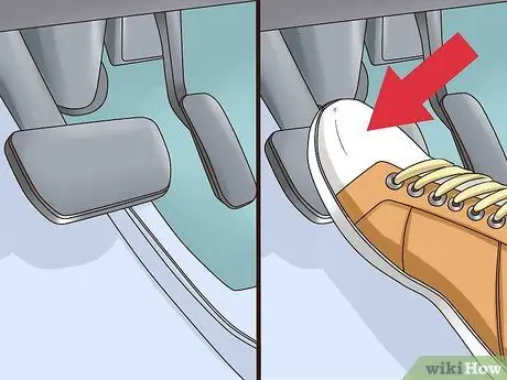 Drive a Car With an Automatic Transmission Step 11