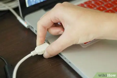 Pripojenie jednotky USB k počítaču Krok 7