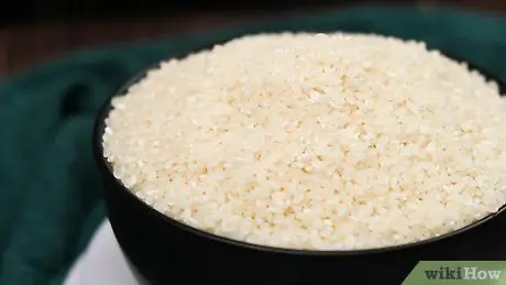 Gumawa ng Sushi Rice Hakbang 1