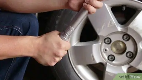 Use a Torque Wrench Step 5