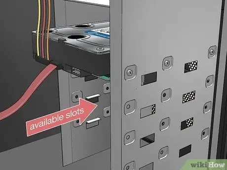 Nruab ib qho Hard Drive Step 3