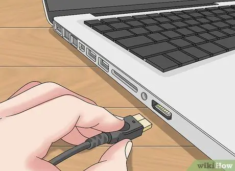 Ikonekta ang Mga Cables ng HDMI Hakbang 2