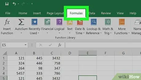 Utilitzeu el pas 18 d'Excel