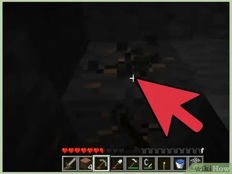 Crea pietra focaia e acciaio in Minecraft Passaggio 3