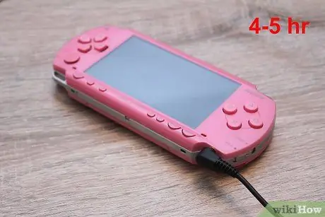 مرحله 4 PSP خود را شارژ کنید