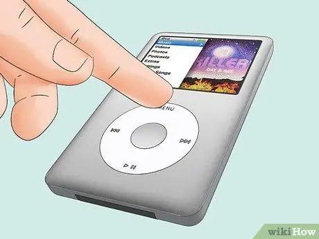 Vypněte iPod Classic Krok 7