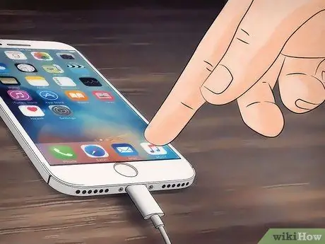 Użyj słuchawek na iPhonie 7 Krok 4