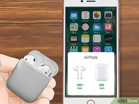 अपने Airpod बैटरी चरण 2 की जाँच करें