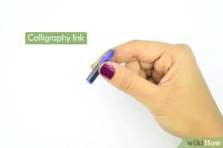 Écrire avec un stylo de calligraphie Étape 4