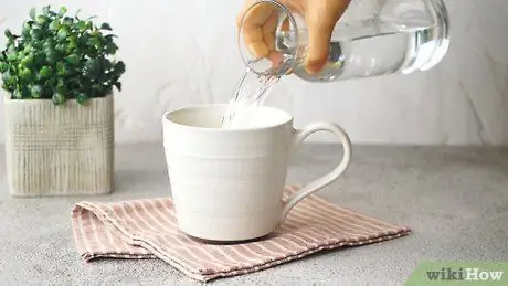 Wasser in der Mikrowelle kochen Schritt 1