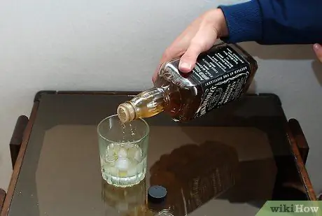 Muaj whiskey ntawm pob zeb Kauj Ruam 4