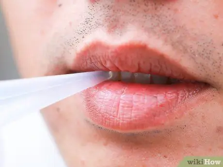 Cepillarse los dientes sin pasta de dientes Paso 11