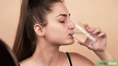 Éliminez les points noirs avec du dentifrice Étape 9