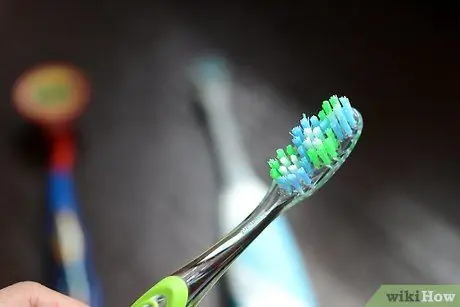 Choisissez une brosse à dents Étape 4