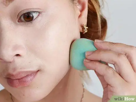 Utilisez Beauty Blender Étape 11