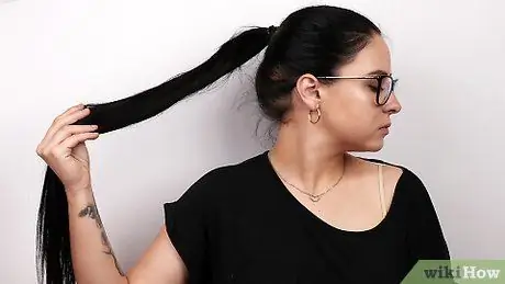 Haz que tu cabello se vea corto Paso 1