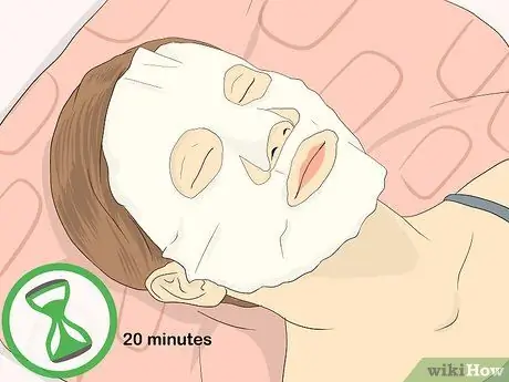 Gumamit ng isang Sheet Mask Hakbang 13