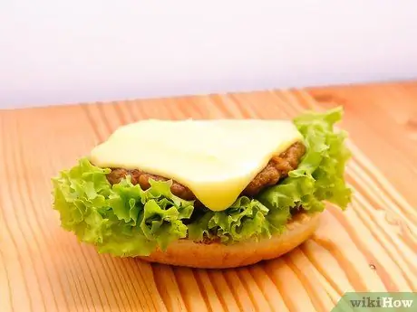 Hacer una hamburguesa krabby paso 12