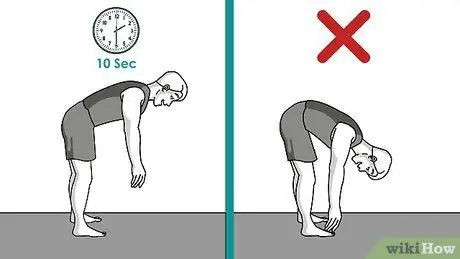 सुरक्षित रूप से लोअर बैक स्ट्रेच करें चरण 4