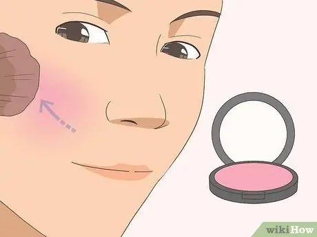 Faire le maquillage de mariage Étape 8