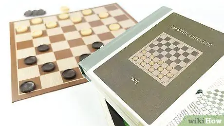 Հաղթեք Checkers- ում Քայլ 10