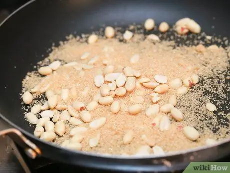 Roast Peanuts Hakbang 9