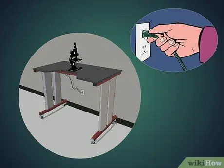 Use a Microscope Step 3