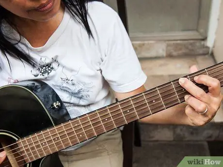 Napíšte pieseň s gitarovými akordmi, krok 7