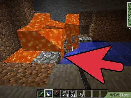 Explore_Mine dans une grotte dans Minecraft Étape 5