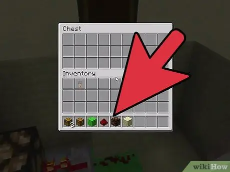 Gumawa ng isang Trapped Chest sa Minecraft Hakbang 1