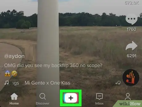 Beskjær musikk på en TikTok -video på iPhone eller iPad Trinn 2