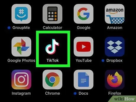 Thêm Hình dán vào Video TikTok trên iPhone hoặc iPad Bước 1