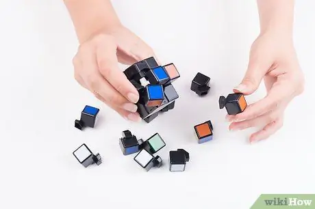 แยกชิ้นส่วน Rubix Cube (3X3) ขั้นตอนที่ 5