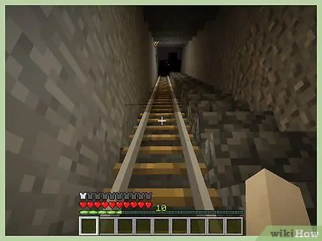 በ Minecraft ደረጃ 14 ውስጥ Minecart ያድርጉ