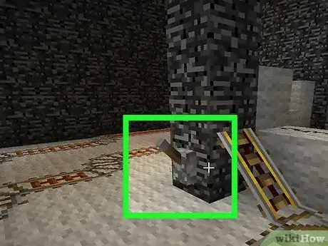 Minecraft Adım 14'te Raylı Sistem İnşa Edin