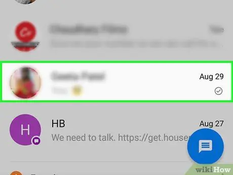 Upotrijebite video efekte Facebook Messengera na Androidu 2. korak